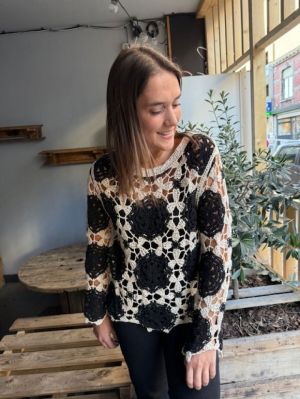  NOIR CROCHET