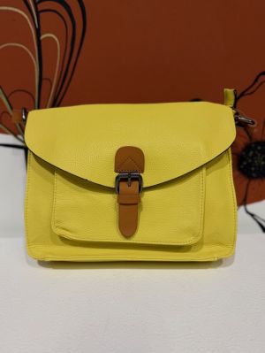  JAUNE