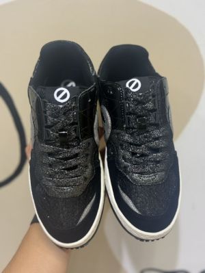  BLACK BLACK