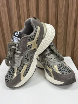  GREY CARBONE