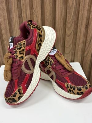  BORDO BROWN